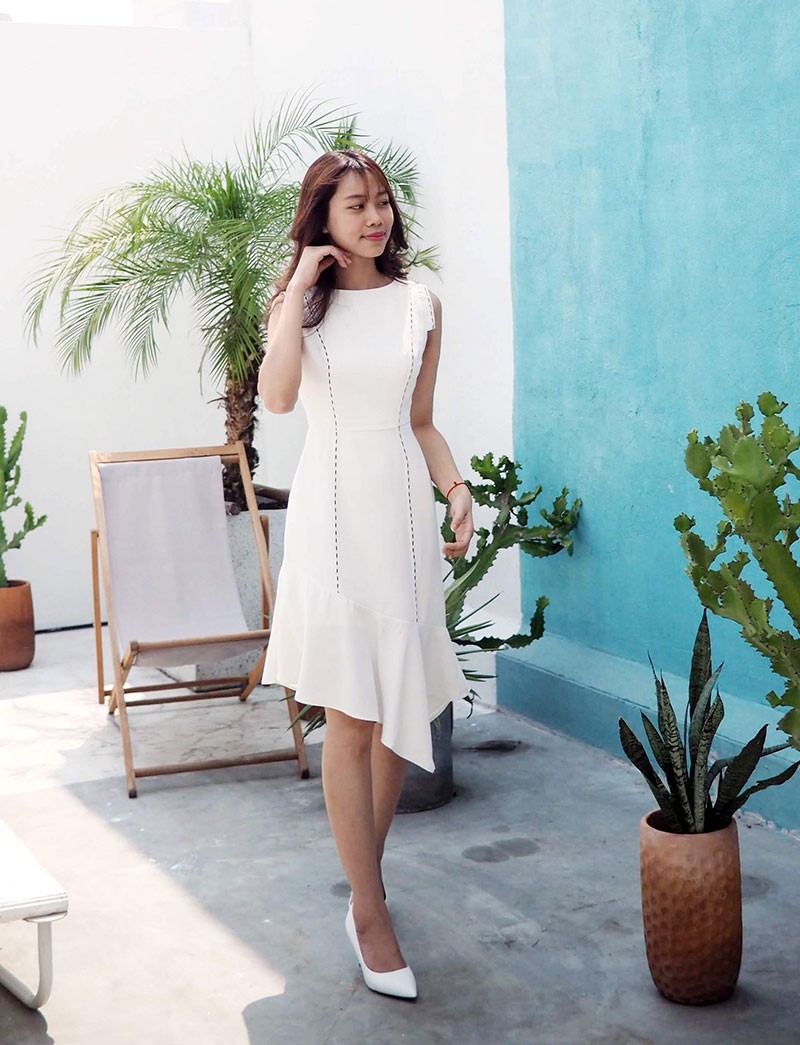 Đầm đuôi xéo cho nữ Đầm đuôi xéo cho nữ