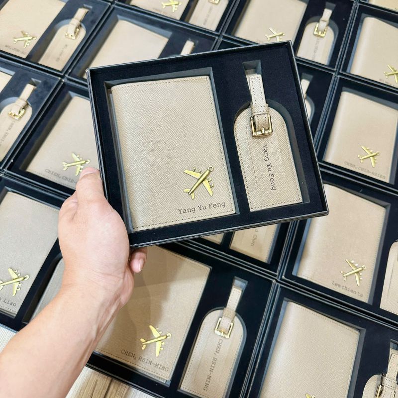 SET QUÀ TẶNG DA THẬT KHẮC TÊN CÁ NHÂN